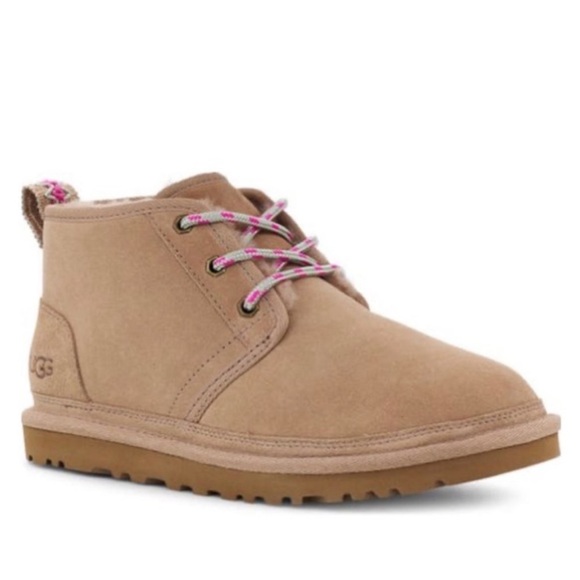 UGG Neumel Chukka Suede Boot with pink laces and pull tab Size 8 - Picture 1 of 10